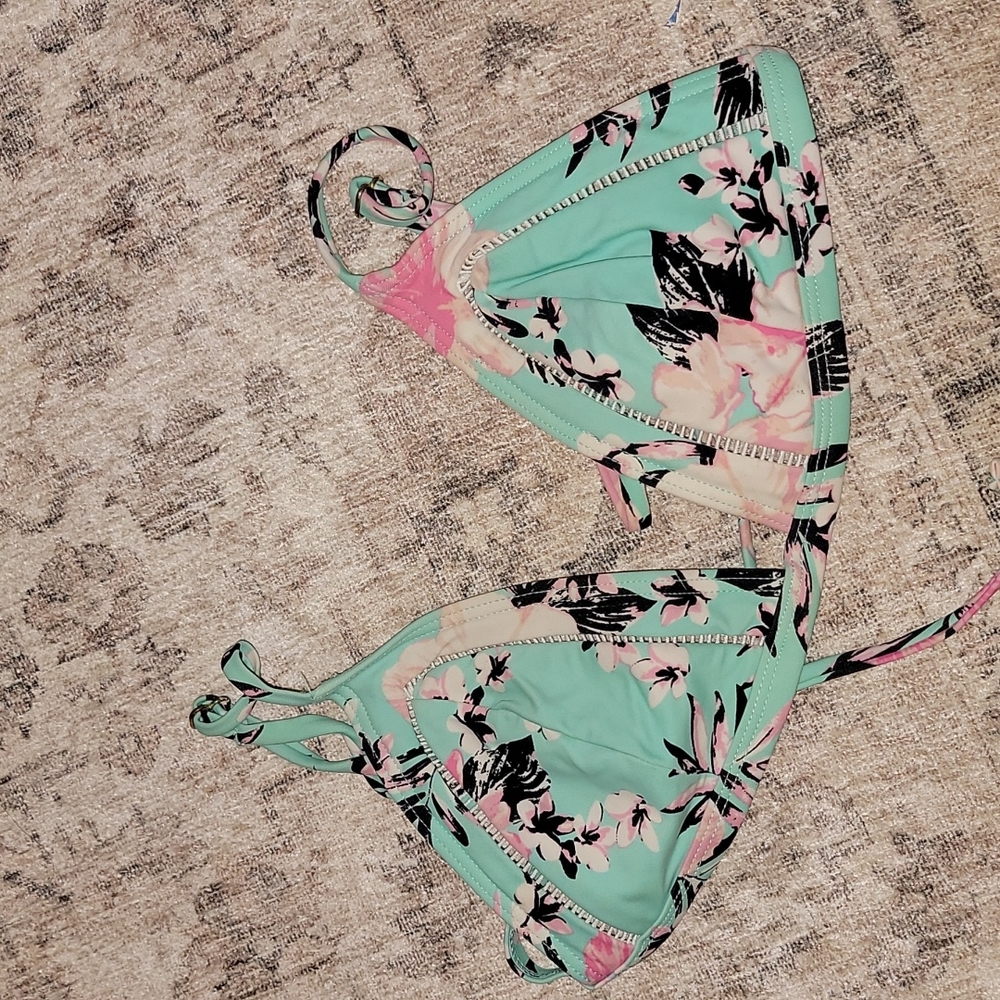 Bathinf suit top